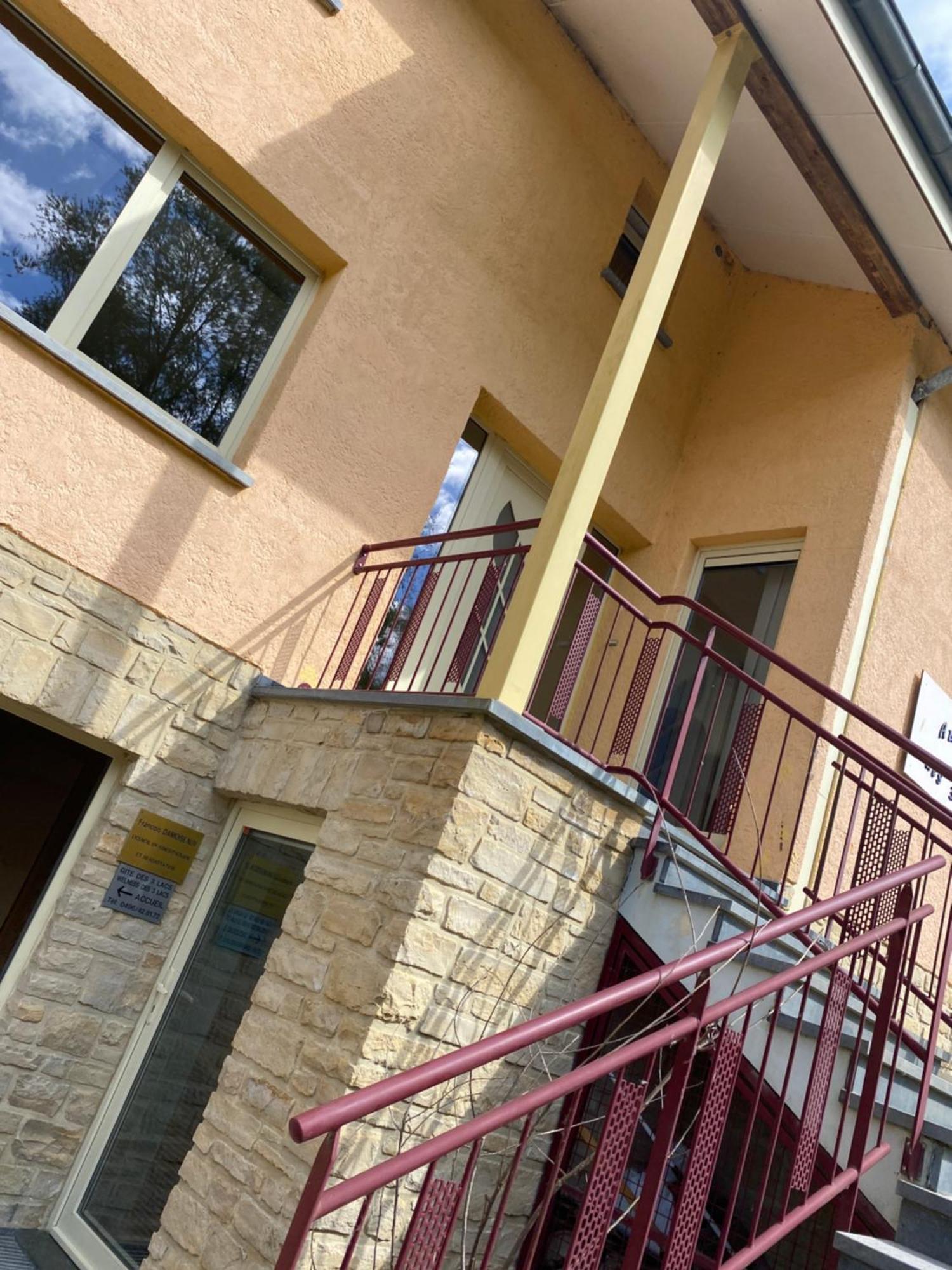 Hotel Gite Des 3 Lacs Virton Exterior foto